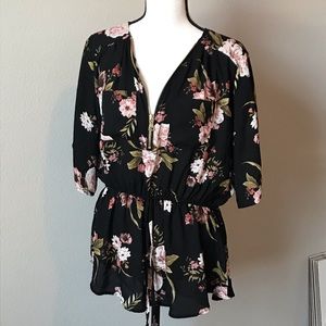 Black floral XL hi-lo blouse